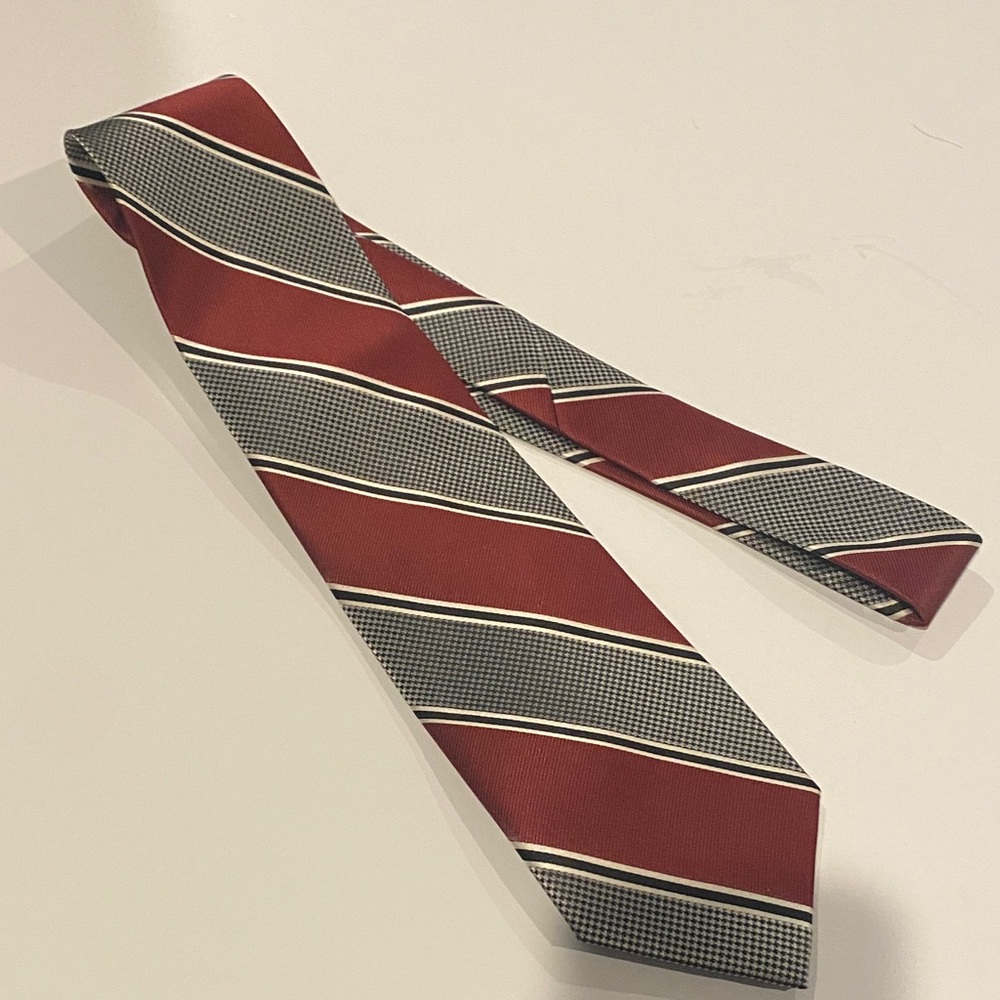 George Burgundy and Gray Patterned Tie